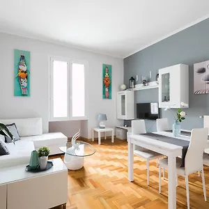  Holiday home Homehouse Giulio Cesare-san Pietro