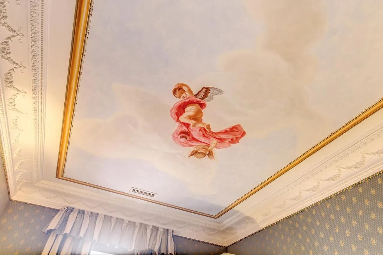Hotel La Lumiere Di Piazza Di Spagna Rome Italy