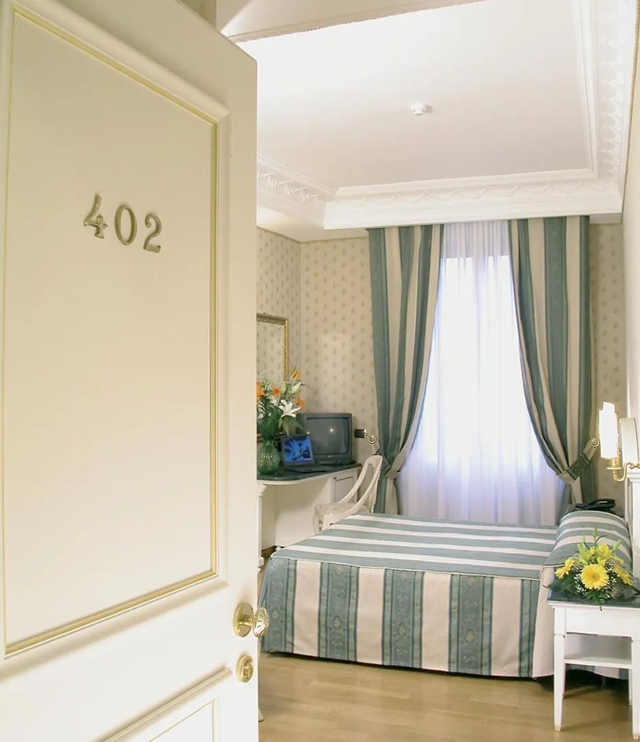 Hotel La Lumiere Di Piazza Di Spagna Rome
